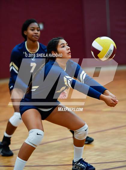 Thumbnail 3 in Admiral Farragut @ Brooks DeBartolo Collegiate photogallery.