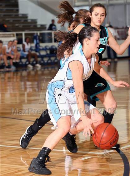 Thumbnail 3 in Pasadena Memorial vs. Rayburn (McDonald's Texas Invitational) photogallery.