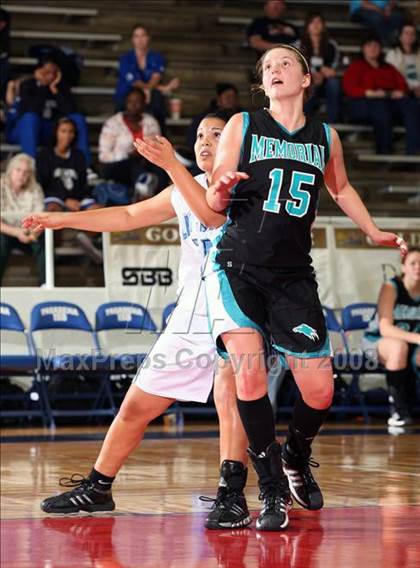Thumbnail 3 in Pasadena Memorial vs. Rayburn (McDonald's Texas Invitational) photogallery.