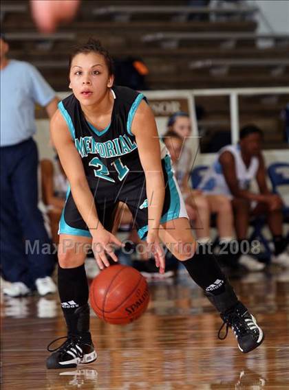 Thumbnail 1 in Pasadena Memorial vs. Rayburn (McDonald's Texas Invitational) photogallery.