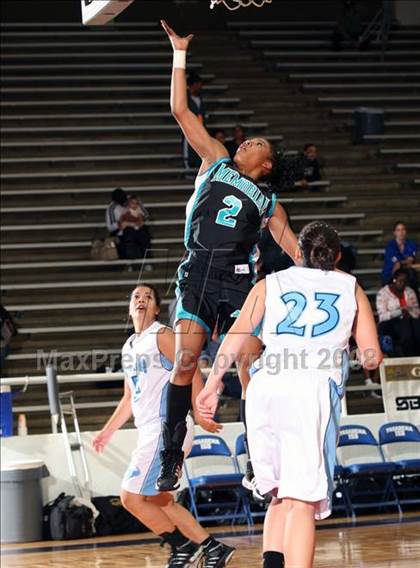 Thumbnail 1 in Pasadena Memorial vs. Rayburn (McDonald's Texas Invitational) photogallery.