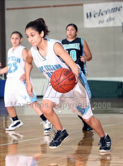 Thumbnail 3 in Pasadena Memorial vs. Rayburn (McDonald's Texas Invitational) photogallery.