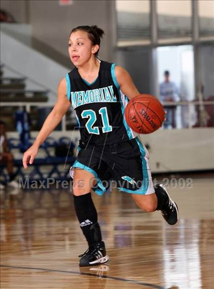 Thumbnail 3 in Pasadena Memorial vs. Rayburn (McDonald's Texas Invitational) photogallery.