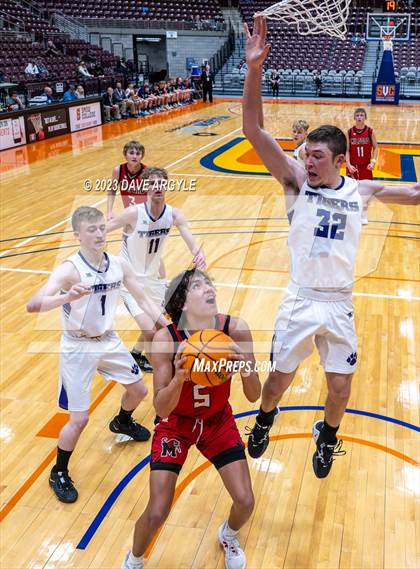 Thumbnail 3 in Milford vs. Tabiona (UHSAA 1A Quarterfinal) photogallery.