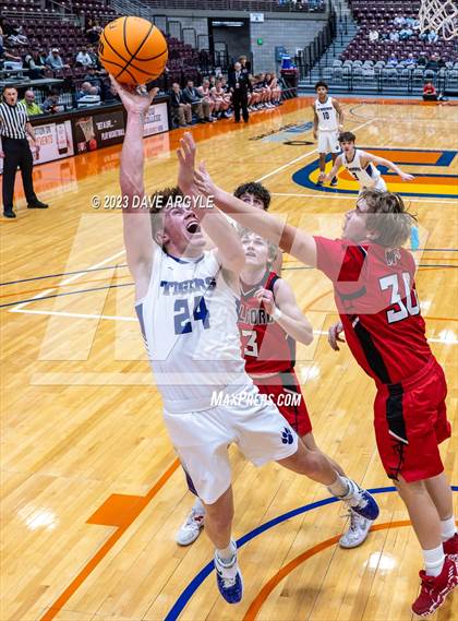 Thumbnail 3 in Milford vs. Tabiona (UHSAA 1A Quarterfinal) photogallery.