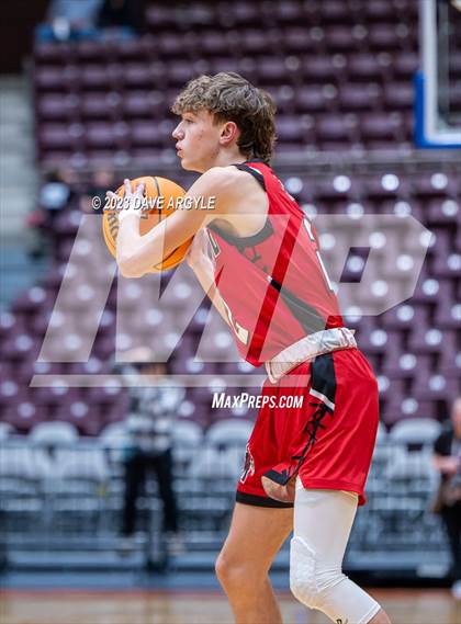 Thumbnail 3 in Milford vs. Tabiona (UHSAA 1A Quarterfinal) photogallery.