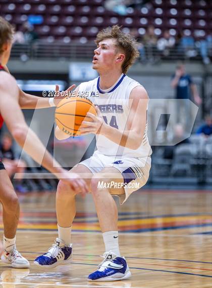 Thumbnail 1 in Milford vs. Tabiona (UHSAA 1A Quarterfinal) photogallery.