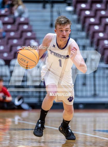 Thumbnail 1 in Milford vs. Tabiona (UHSAA 1A Quarterfinal) photogallery.