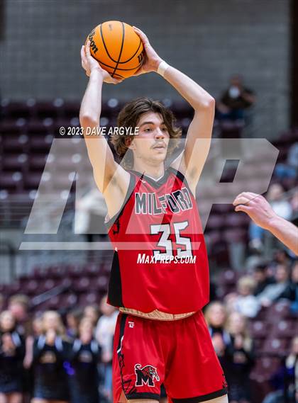 Thumbnail 3 in Milford vs. Tabiona (UHSAA 1A Quarterfinal) photogallery.