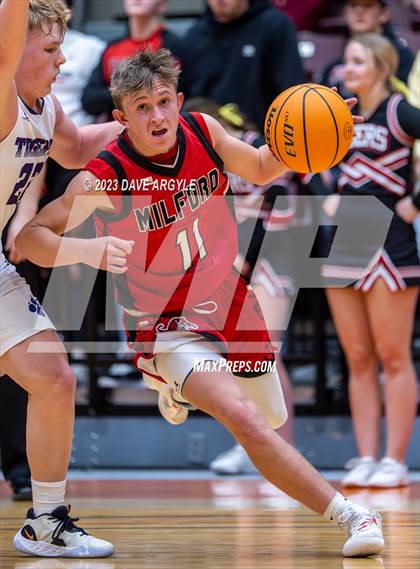 Thumbnail 2 in Milford vs. Tabiona (UHSAA 1A Quarterfinal) photogallery.