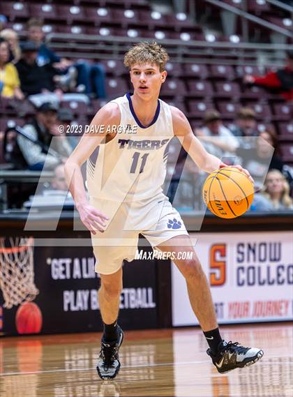 Thumbnail 1 in Milford vs. Tabiona (UHSAA 1A Quarterfinal) photogallery.