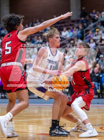 Thumbnail 1 in Milford vs. Tabiona (UHSAA 1A Quarterfinal) photogallery.