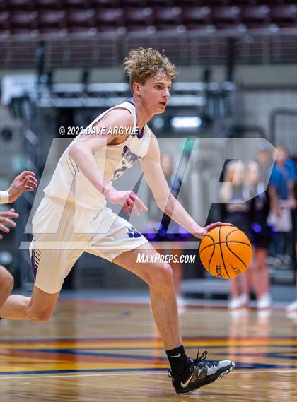 Thumbnail 3 in Milford vs. Tabiona (UHSAA 1A Quarterfinal) photogallery.