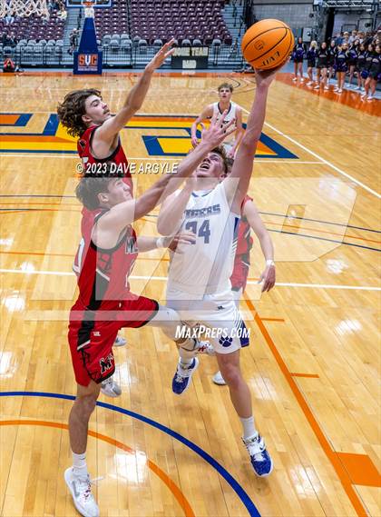 Thumbnail 2 in Milford vs. Tabiona (UHSAA 1A Quarterfinal) photogallery.
