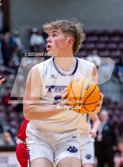 Thumbnail 1 in Milford vs. Tabiona (UHSAA 1A Quarterfinal) photogallery.
