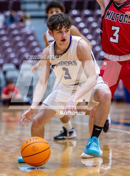 Thumbnail 1 in Milford vs. Tabiona (UHSAA 1A Quarterfinal) photogallery.