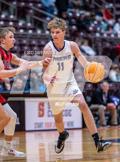 Thumbnail 3 in Milford vs. Tabiona (UHSAA 1A Quarterfinal) photogallery.