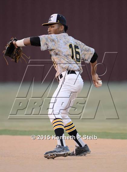 Thumbnail 3 in Kinder vs Aquinas (LHSAA 2A Quarterfinal) photogallery.
