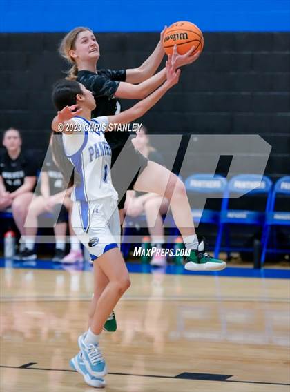 Thumbnail 1 in Robert Bateman vs Paradise Honors (Panther Hoops Classic) photogallery.