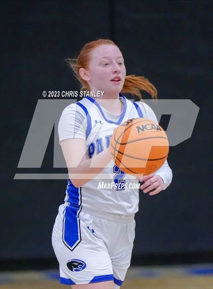 Thumbnail 2 in Robert Bateman vs Paradise Honors (Panther Hoops Classic) photogallery.