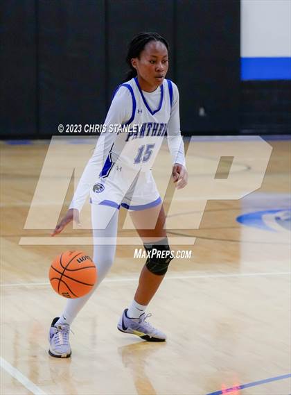 Thumbnail 1 in Robert Bateman vs Paradise Honors (Panther Hoops Classic) photogallery.