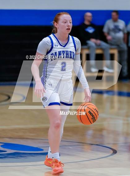 Thumbnail 2 in Robert Bateman vs Paradise Honors (Panther Hoops Classic) photogallery.
