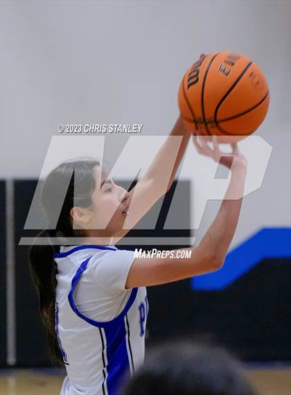 Thumbnail 3 in Robert Bateman vs Paradise Honors (Panther Hoops Classic) photogallery.