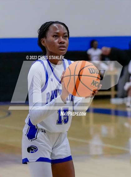 Thumbnail 3 in Robert Bateman vs Paradise Honors (Panther Hoops Classic) photogallery.