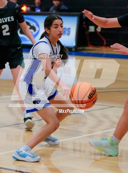Thumbnail 1 in Robert Bateman vs Paradise Honors (Panther Hoops Classic) photogallery.