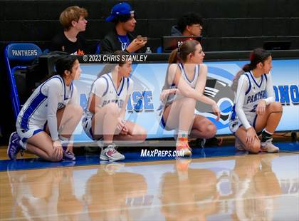 Thumbnail 2 in Robert Bateman vs Paradise Honors (Panther Hoops Classic) photogallery.