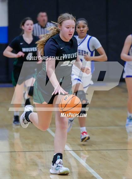 Thumbnail 2 in Robert Bateman vs Paradise Honors (Panther Hoops Classic) photogallery.