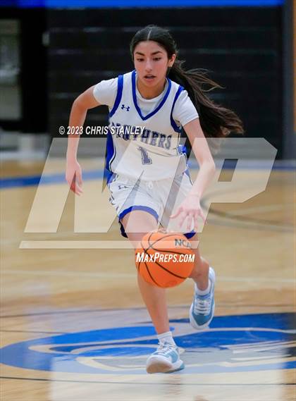 Thumbnail 1 in Robert Bateman vs Paradise Honors (Panther Hoops Classic) photogallery.