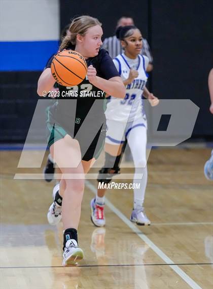 Thumbnail 1 in Robert Bateman vs Paradise Honors (Panther Hoops Classic) photogallery.