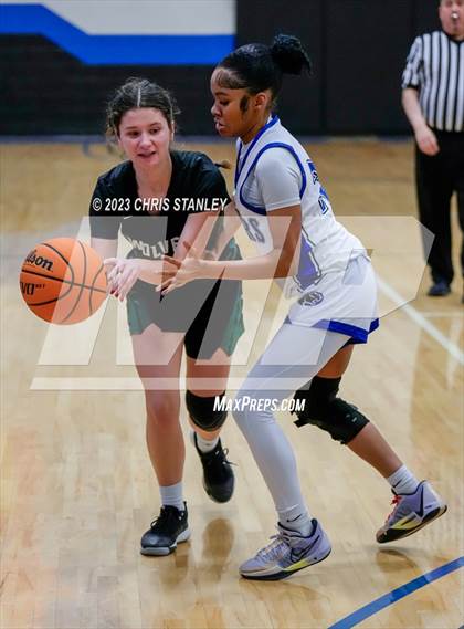 Thumbnail 3 in Robert Bateman vs Paradise Honors (Panther Hoops Classic) photogallery.