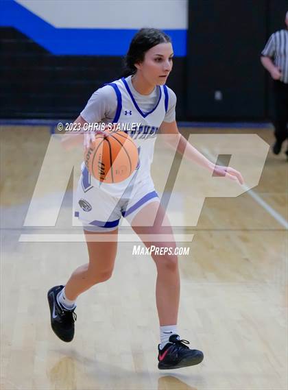 Thumbnail 1 in Robert Bateman vs Paradise Honors (Panther Hoops Classic) photogallery.