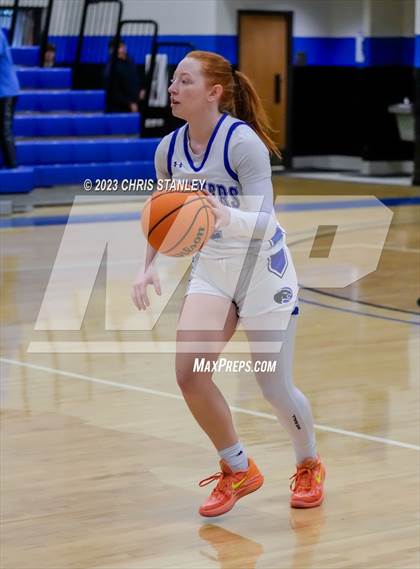 Thumbnail 3 in Robert Bateman vs Paradise Honors (Panther Hoops Classic) photogallery.