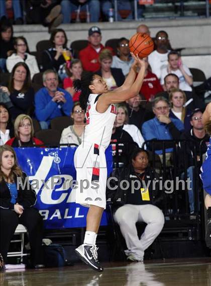 Thumbnail 1 in MacArthur vs. Georgetown (UIL 5A Final) photogallery.