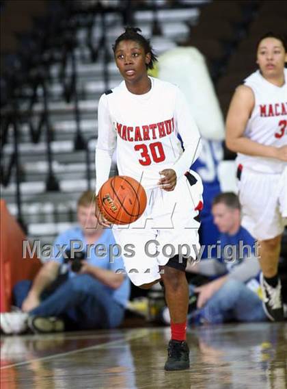 Thumbnail 1 in MacArthur vs. Georgetown (UIL 5A Final) photogallery.