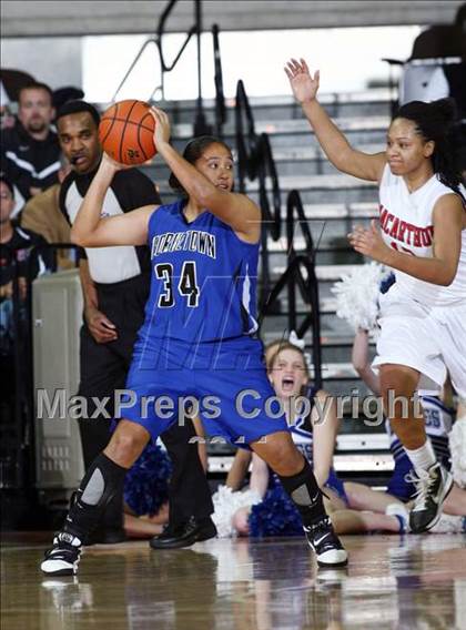Thumbnail 3 in MacArthur vs. Georgetown (UIL 5A Final) photogallery.