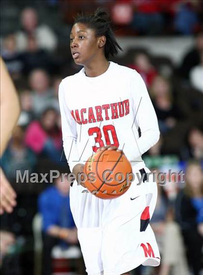 Thumbnail 3 in MacArthur vs. Georgetown (UIL 5A Final) photogallery.