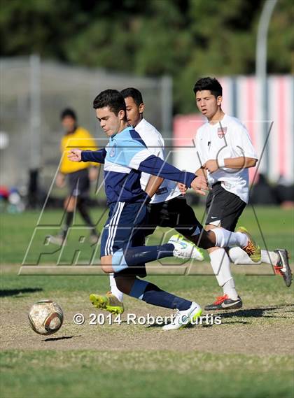 Thumbnail 3 in Crescenta Valley vs. Cleveland photogallery.
