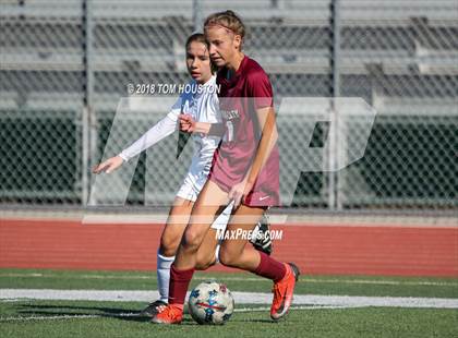Thumbnail 2 in Paloma Valley vs. Arcadia photogallery.
