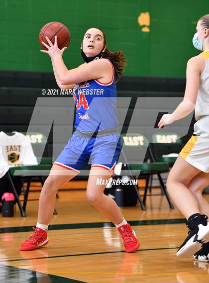 Thumbnail 1 in Williamsville South @ West Seneca East photogallery.