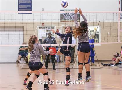 Thumbnail 1 in Providence Catholic @ Holy Cross photogallery.