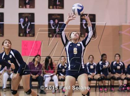 Thumbnail 2 in Providence Catholic @ Holy Cross photogallery.