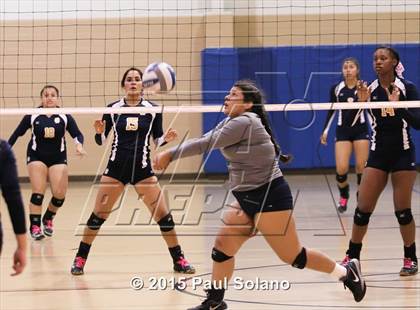 Thumbnail 1 in Providence Catholic @ Holy Cross photogallery.