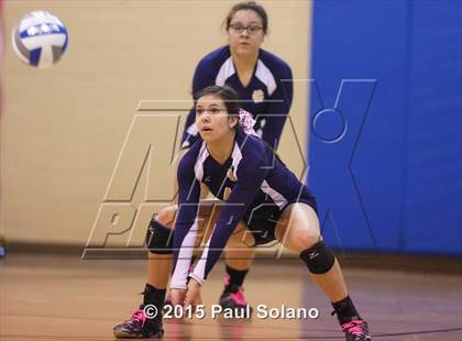 Thumbnail 1 in Providence Catholic @ Holy Cross photogallery.