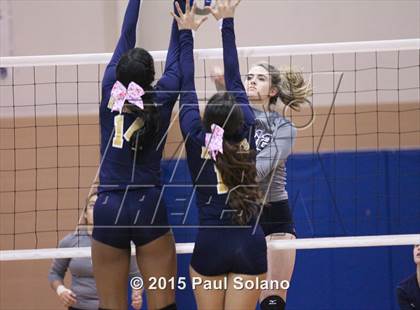 Thumbnail 1 in Providence Catholic @ Holy Cross photogallery.