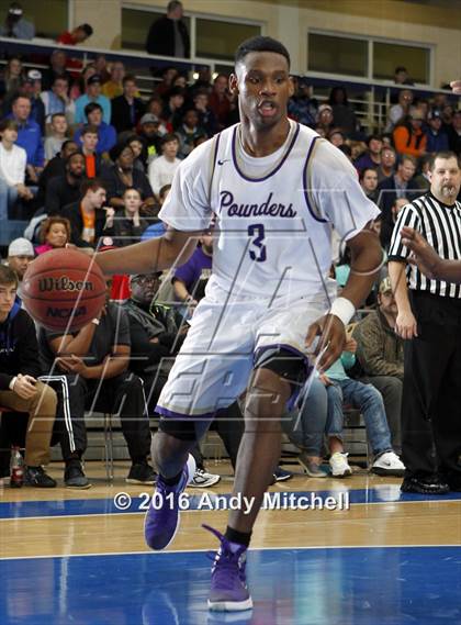 Thumbnail 2 in McCallie vs Chattanooga Central (Dr Pepper Classic) photogallery.