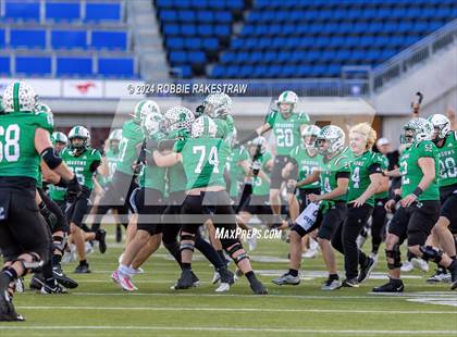 Thumbnail 3 in Longview vs. Southlake Carroll (UIL 6A Division II Semifinal) photogallery.